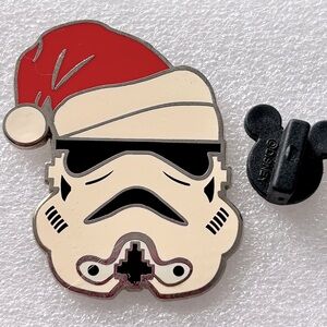 Disney Star Wars Stormtrooper Santa Hat Trading Pin